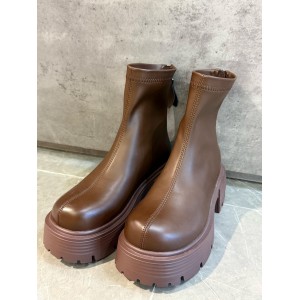 No.39 - boots 3949BR